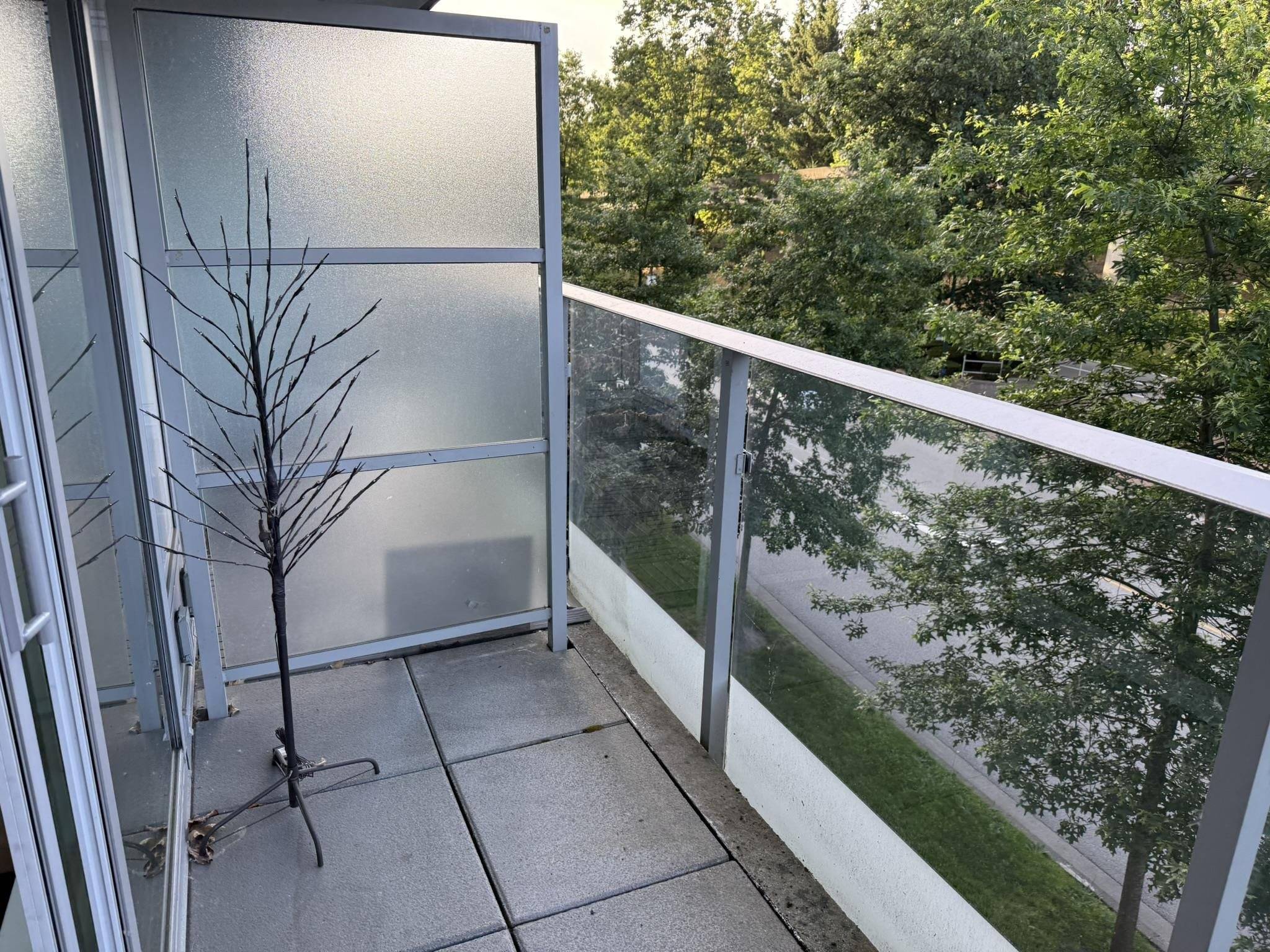 5470 Ormidale ST #311 Vancouver, BC V5R 0G6