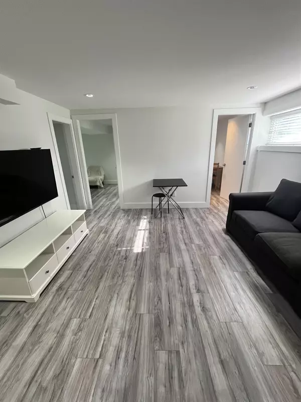 Coquitlam, BC V3K 1Y4,3XX Laurentian CRES