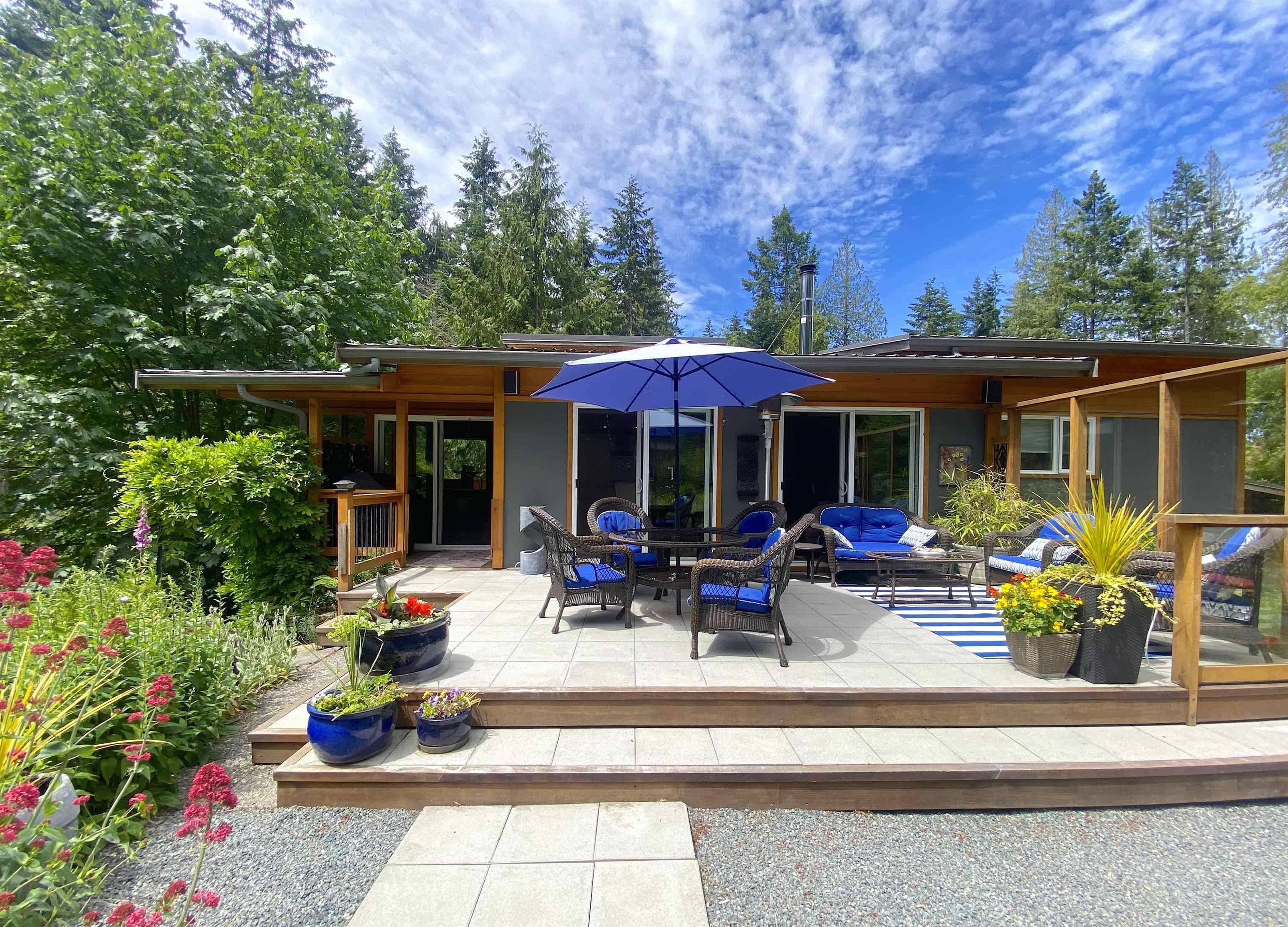 Galiano Island, BC V0N 1P0,1330 Cottage WAY