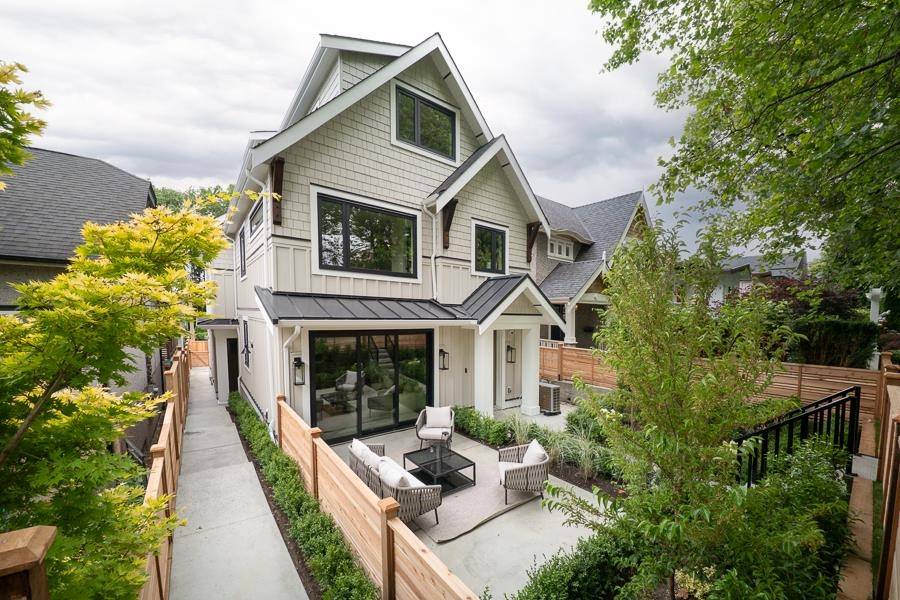 Vancouver, BC V5N 1R1,2154 E. 6 AVE #1