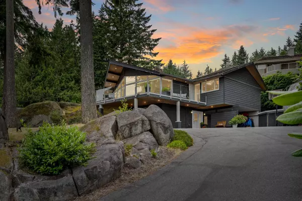 4375 Woodcrest RD, West Vancouver, BC V7S 2V9