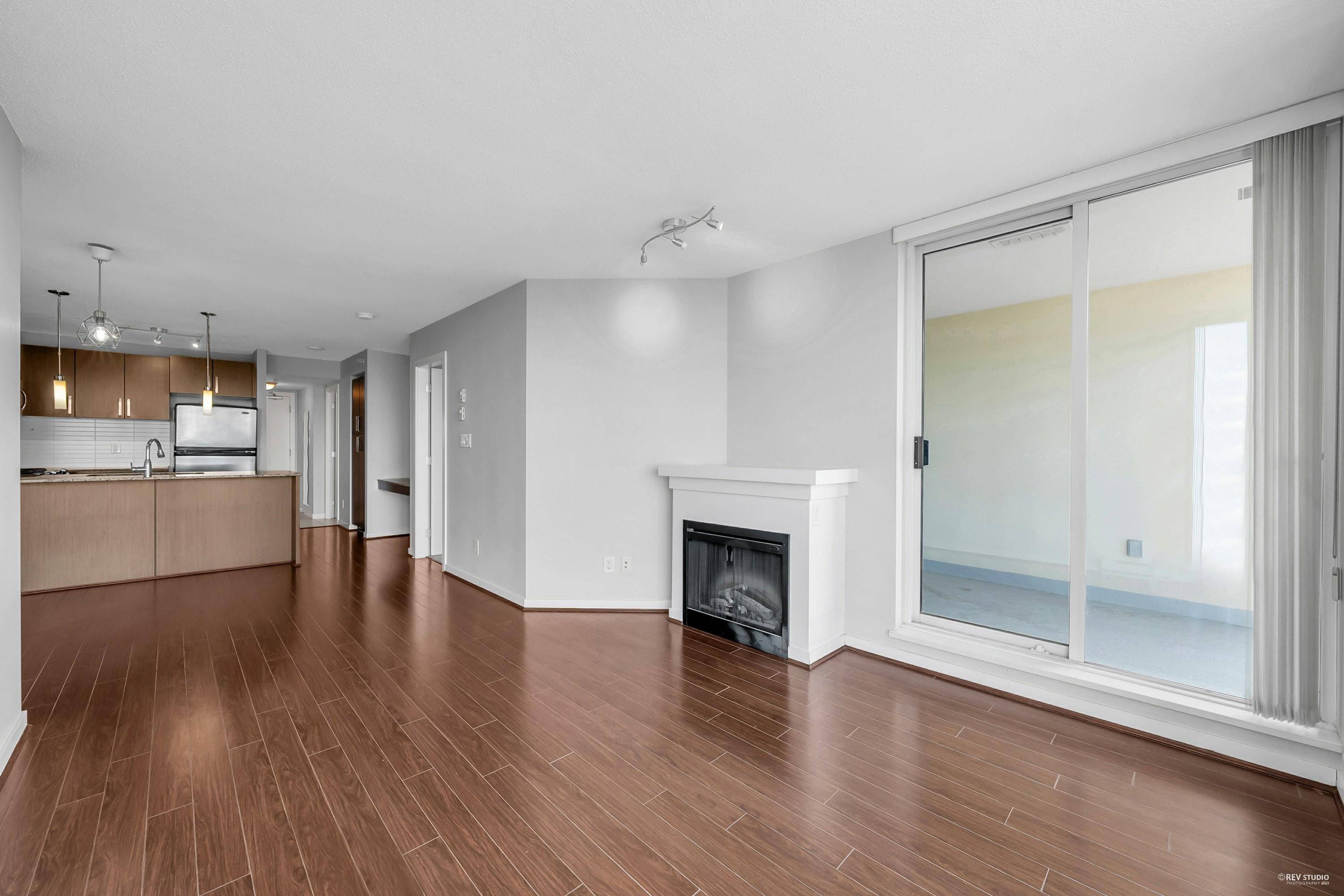 Burnaby, BC V3J 0A4,9888 Cameron ST #2906