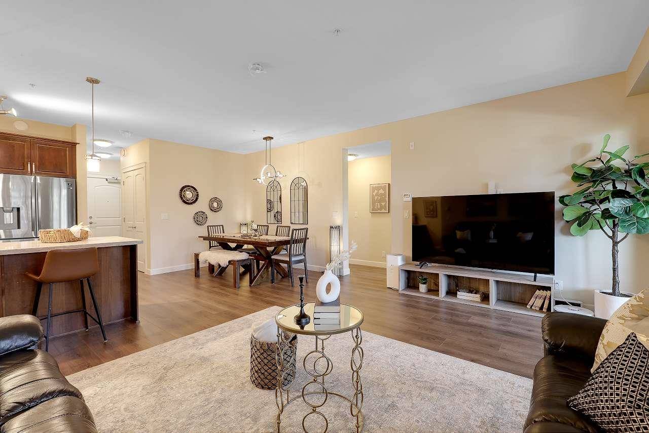 8561 203a ST #308, Langley, BC V2Y 3L7