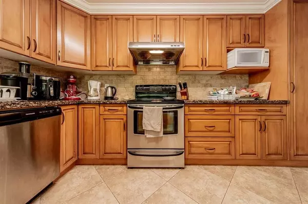 Surrey, BC V4A 7R3,14636 18 AVE