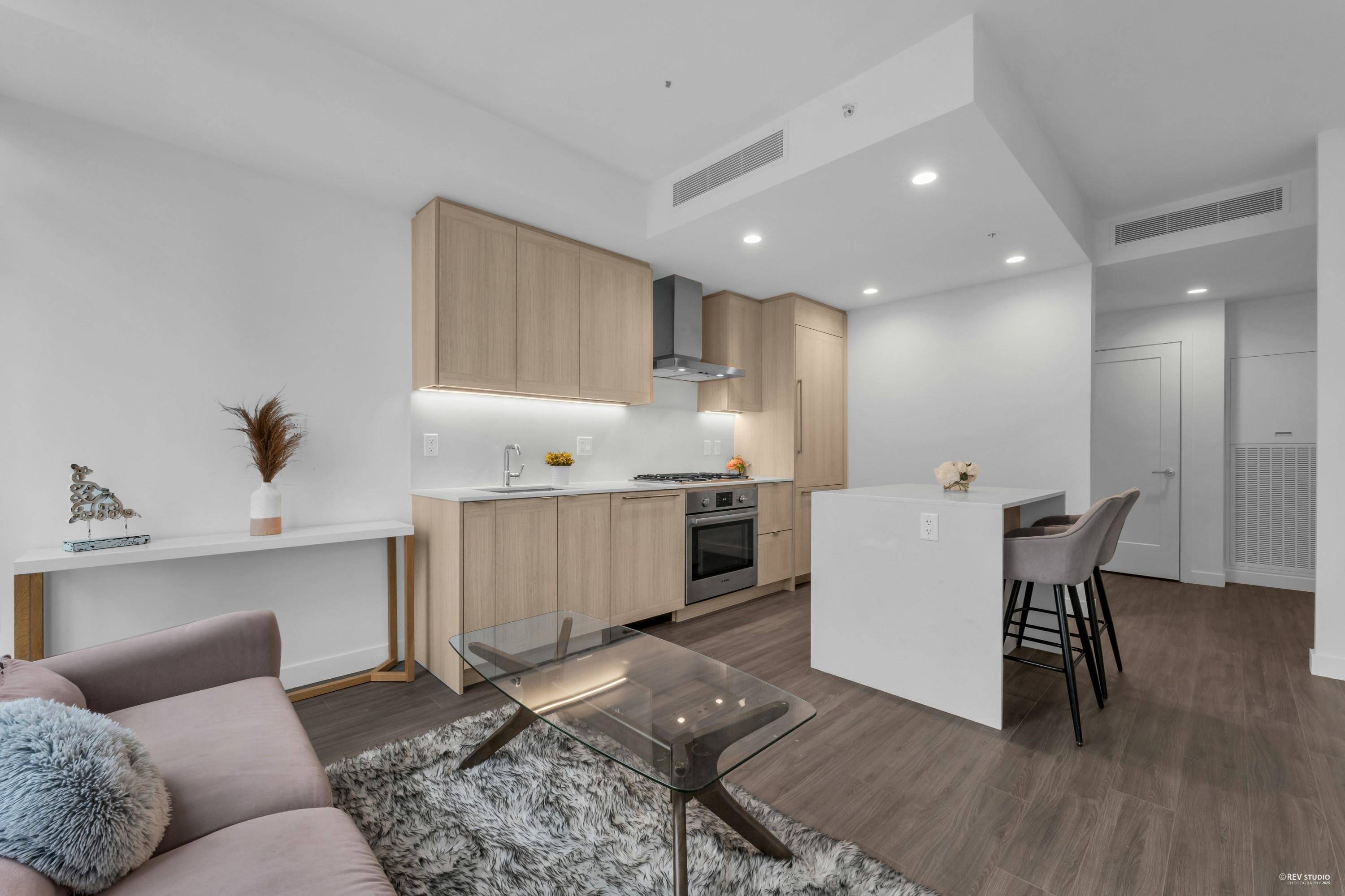 Burnaby, BC V5C 0M2,2351 Beta AVE #1807