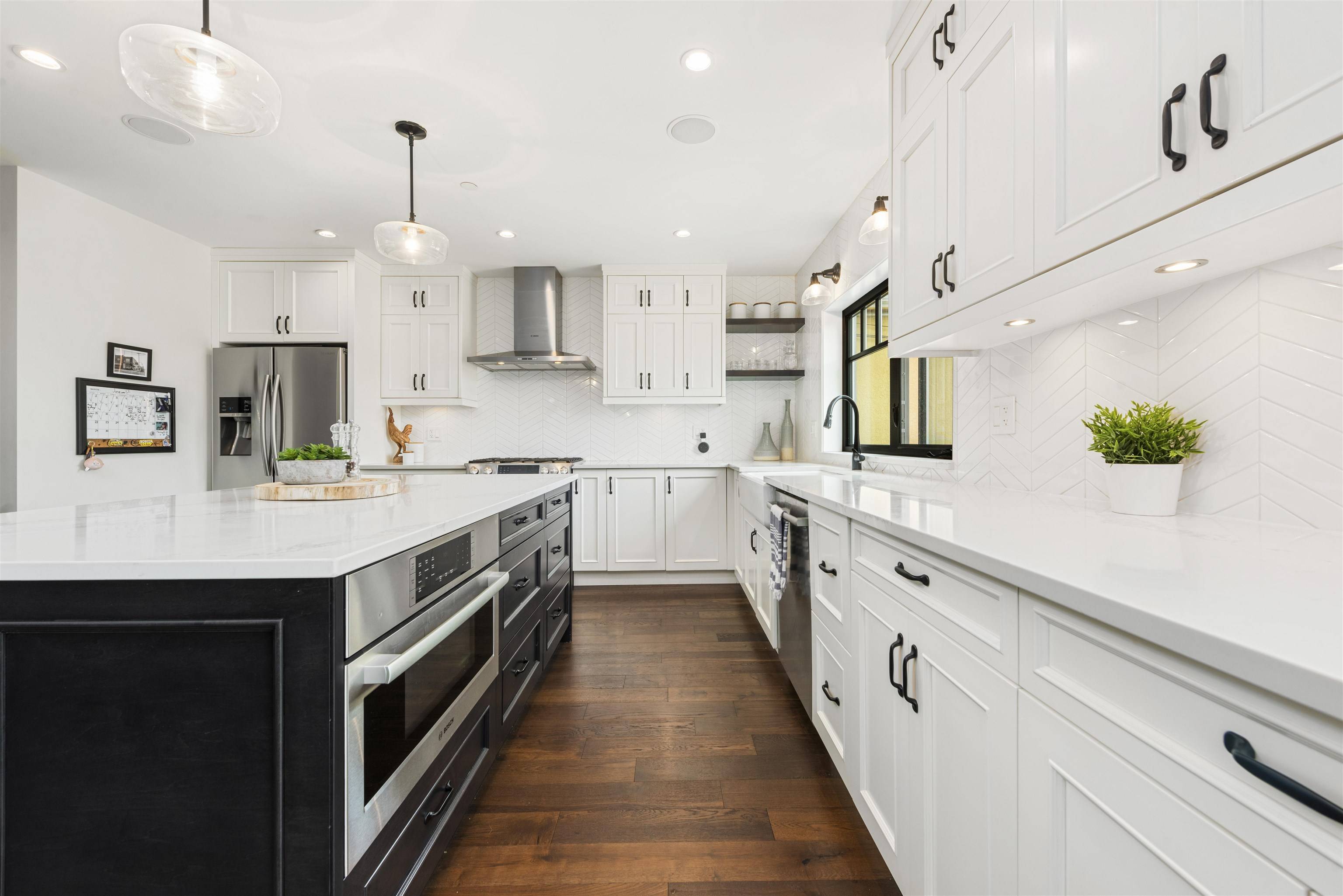 Vancouver, BC V5K 2W4,2575 Napier ST