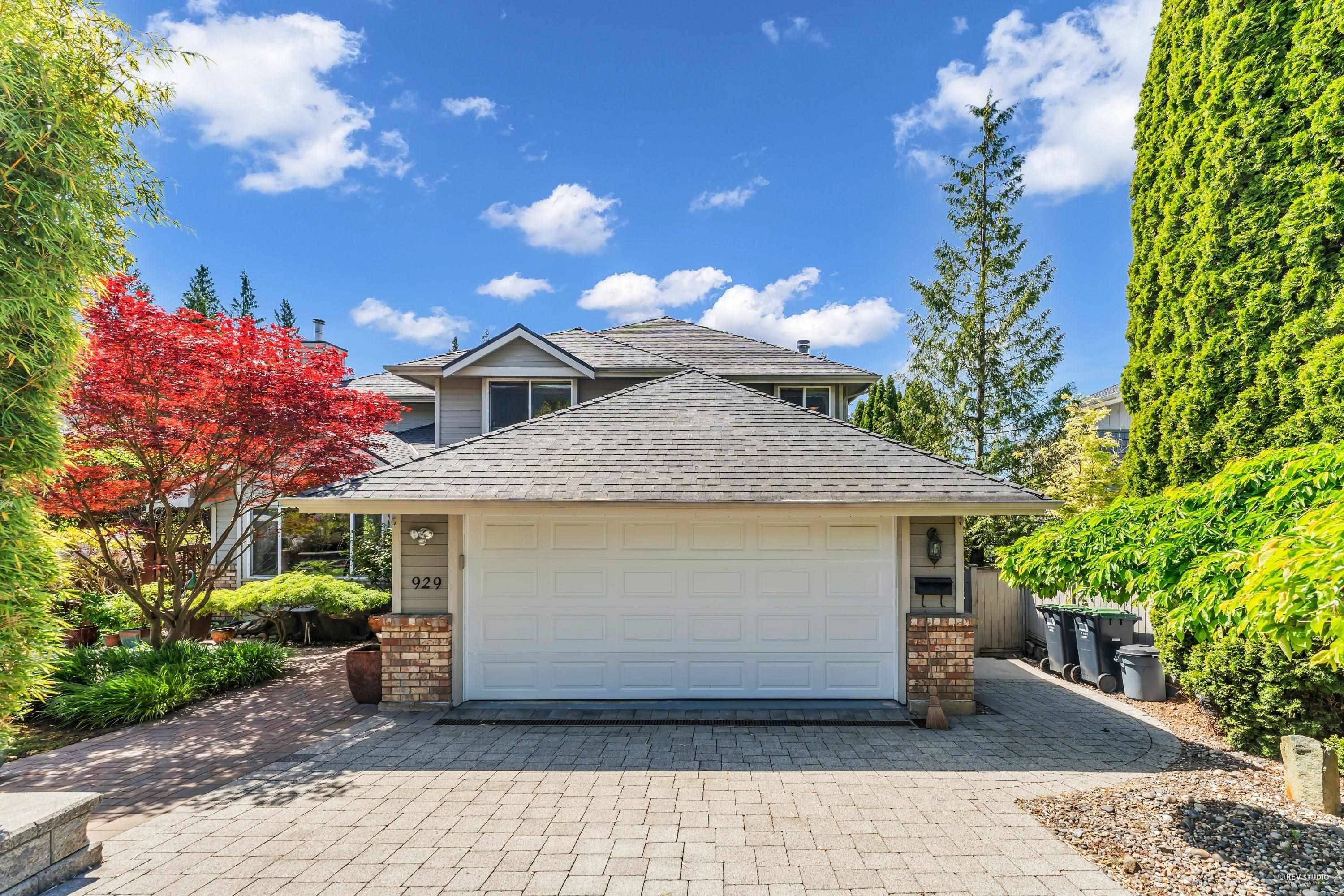 929 Melbourne AVE, North Vancouver, BC V7R 1N8