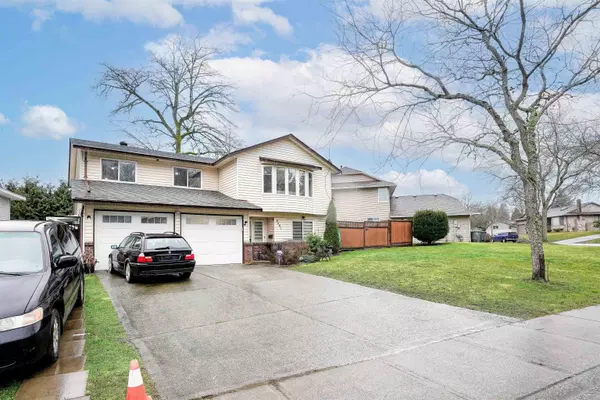 8681 146a ST, Surrey, BC V3S 6N7