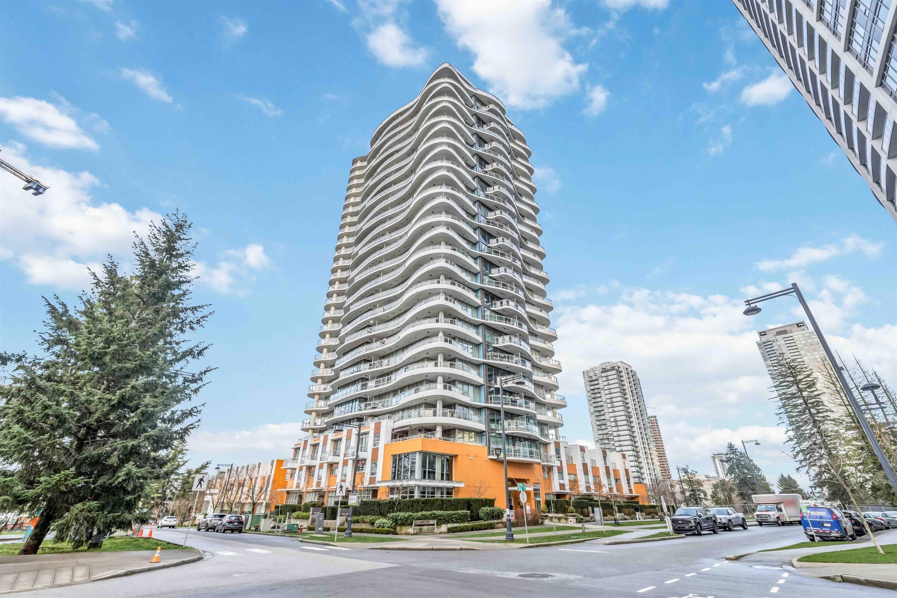 13303 Central AVE #1301, Surrey, BC V3T 0K6