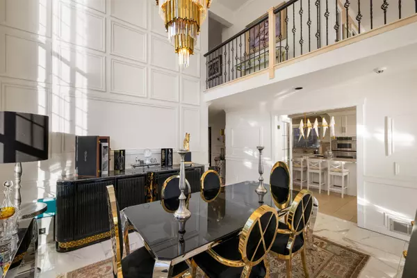 West Vancouver, BC V7V 2Z7,2198 Rosebery AVE