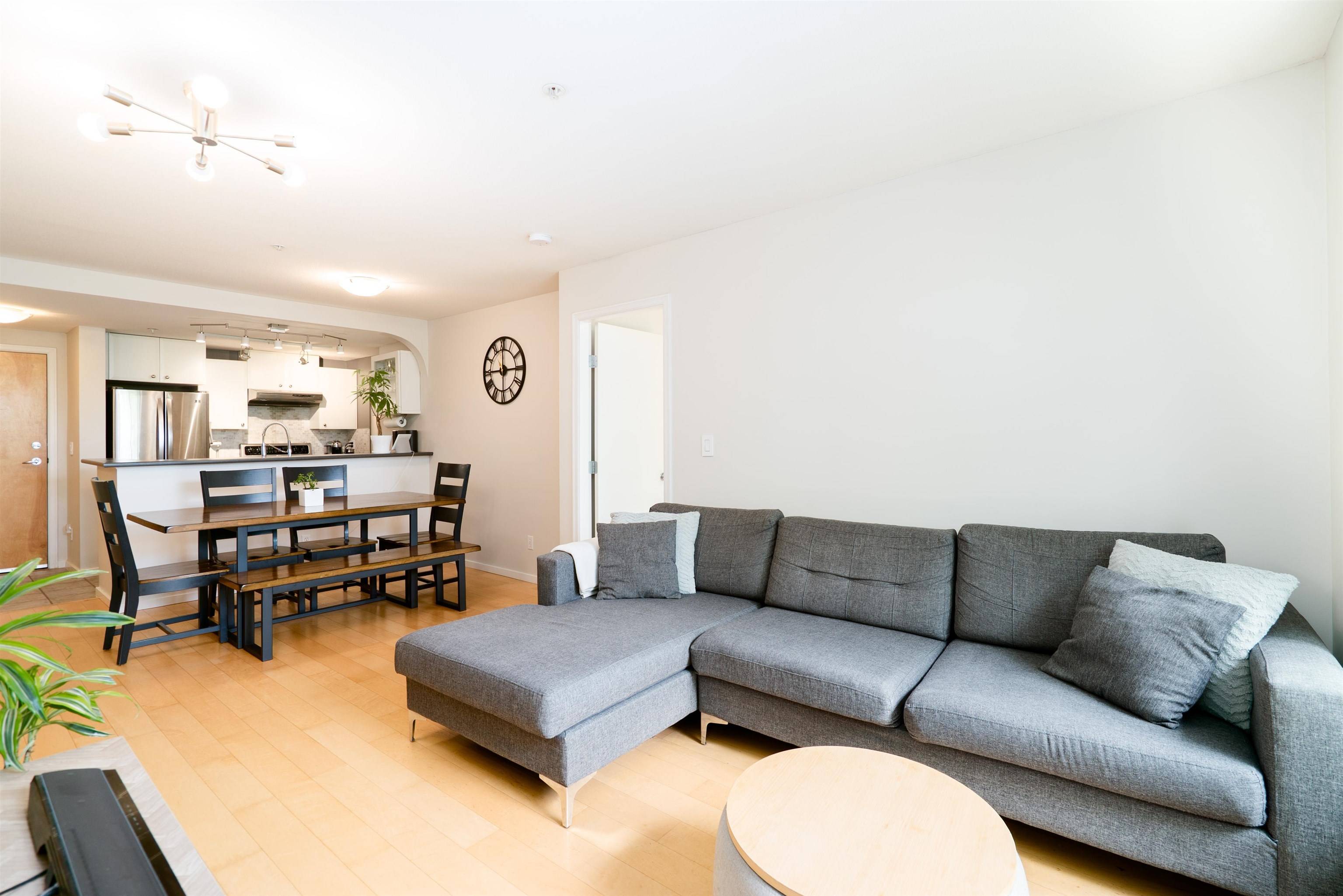 Burnaby, BC V5E 4M1,6833 Village Green #202