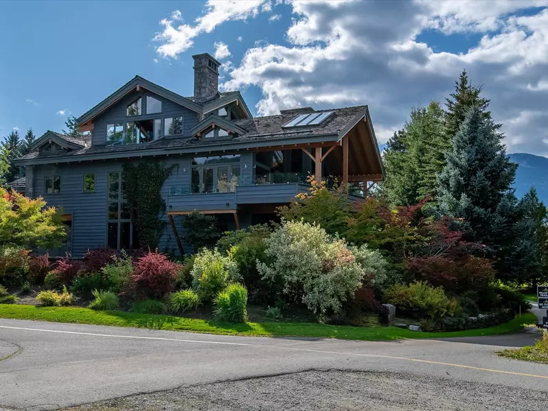 8065 Nicklaus North BLVD, Whistler, BC V8E 1J7