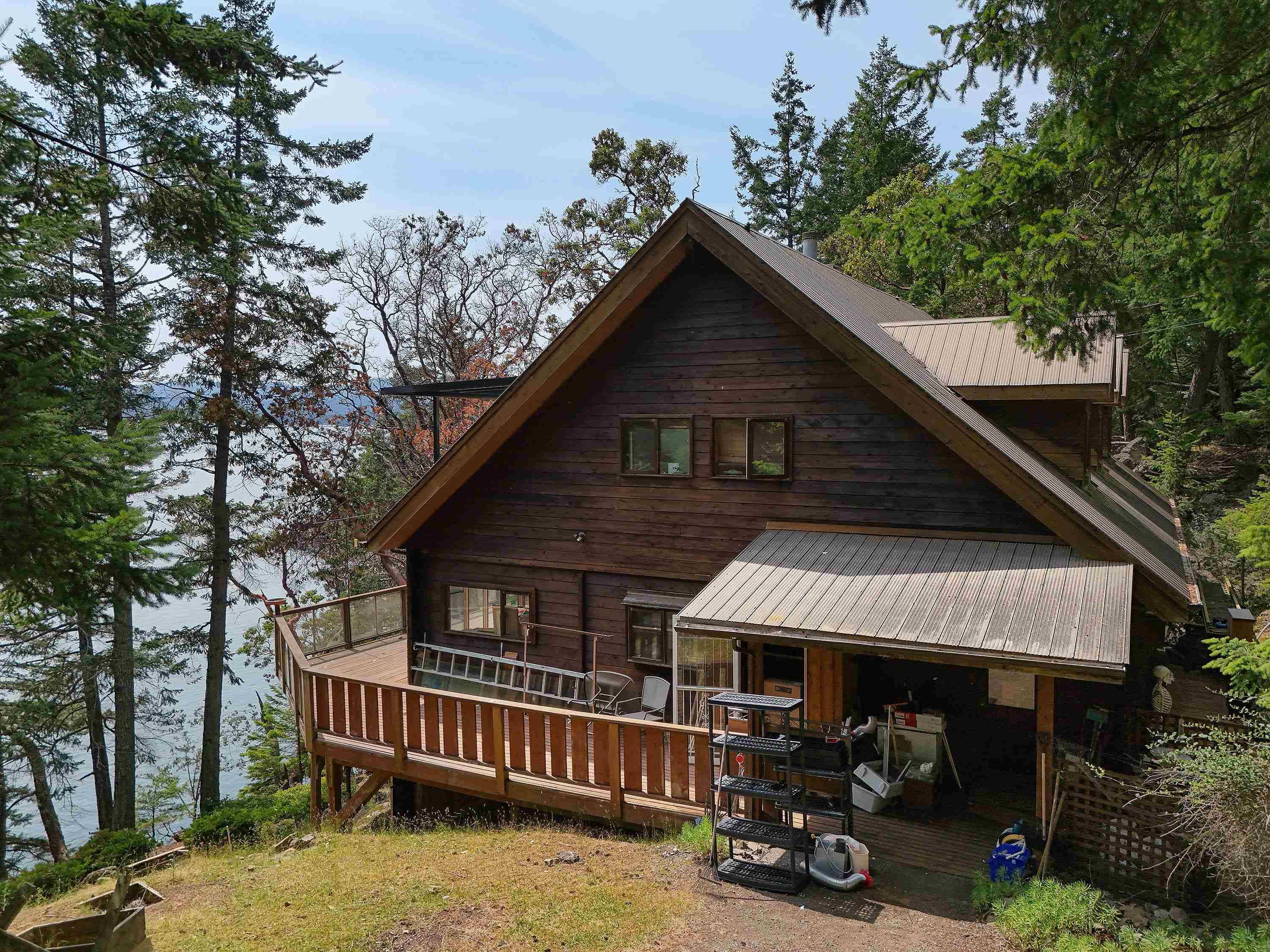 Mayne Island, BC V0N 2J2,330 East West RD