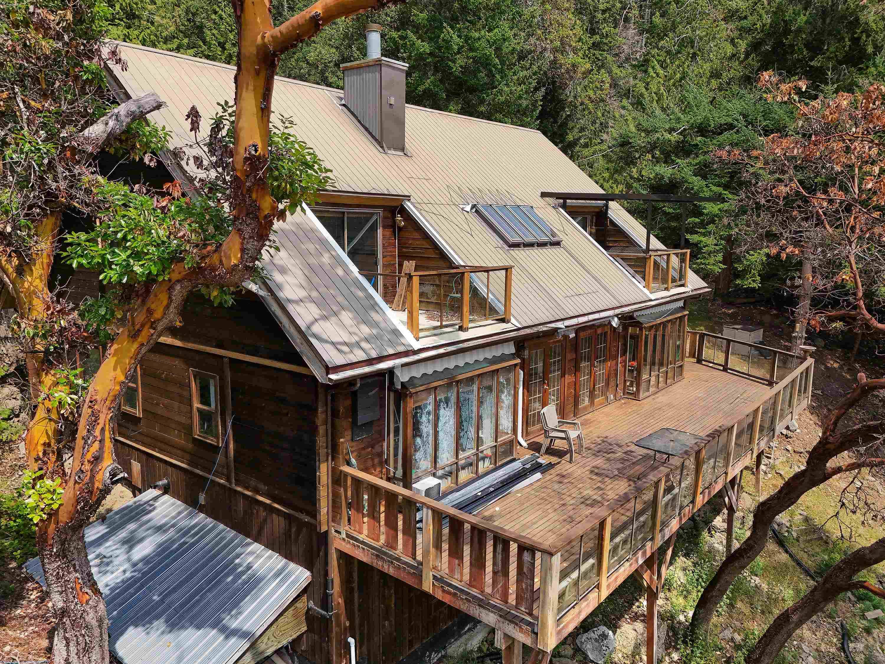 Mayne Island, BC V0N 2J2,330 East West RD