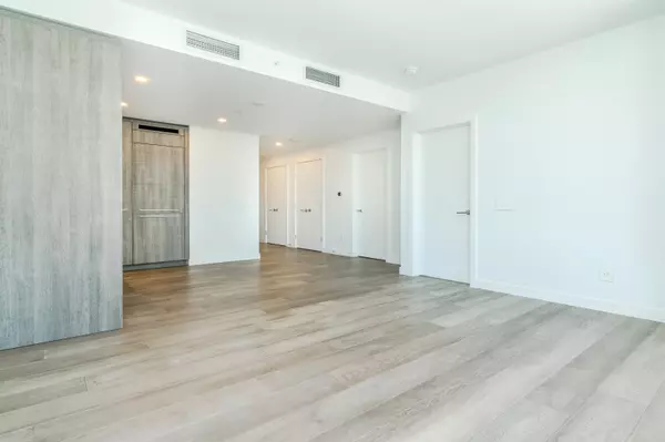 1441 Johnston RD #1202 Surrey, BC V4B 3Z4