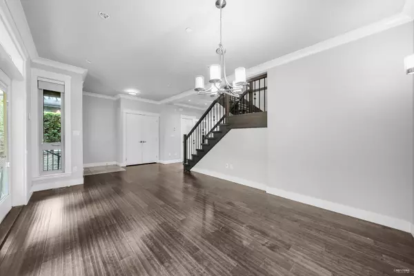 651 W 14th ST #3 North Vancouver, BC V7M 1R3