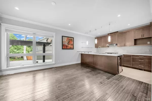 651 W 14th ST #3 North Vancouver, BC V7M 1R3