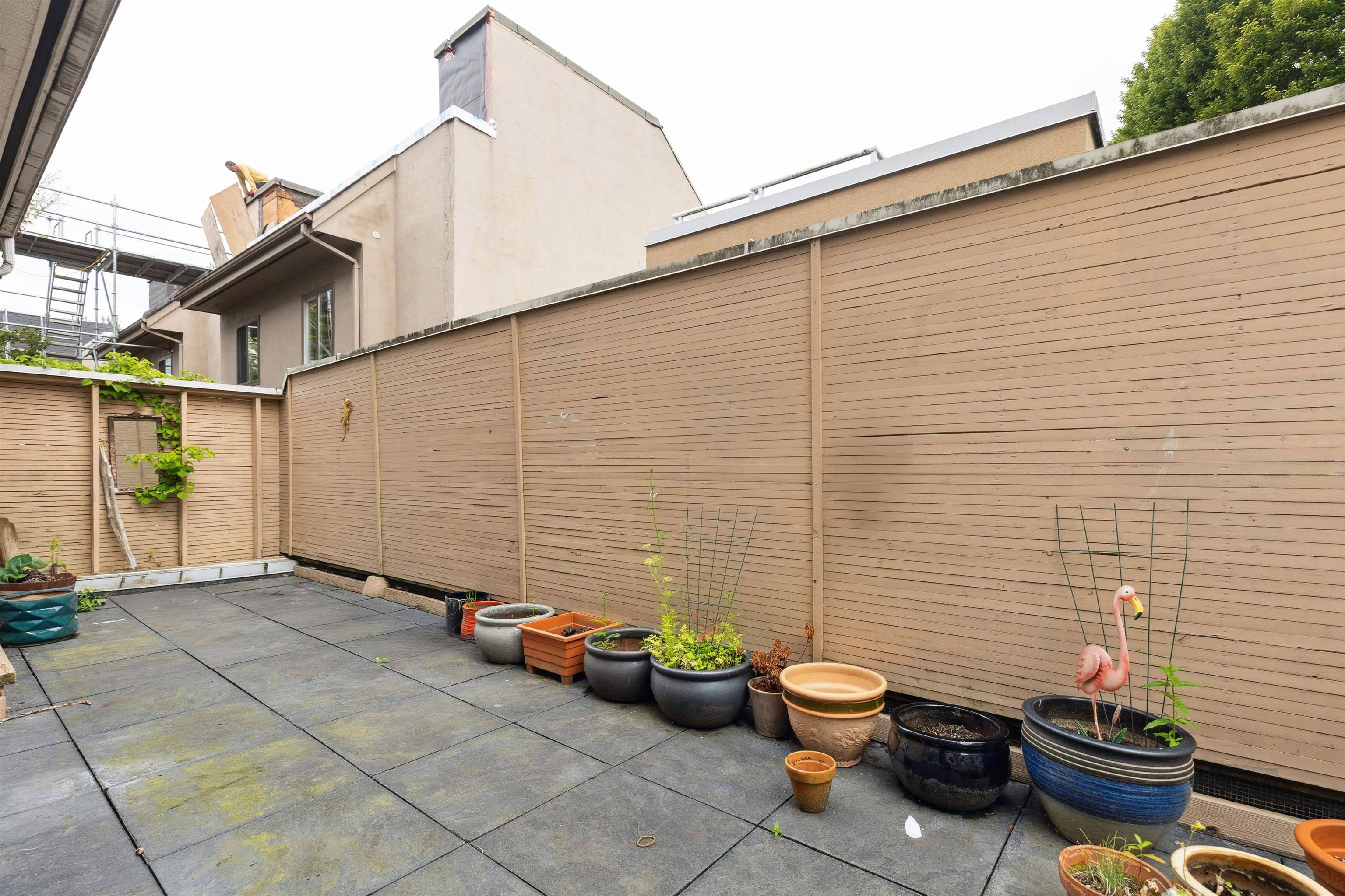 Vancouver, BC V6H 1B6,1266 W 7th AVE #3