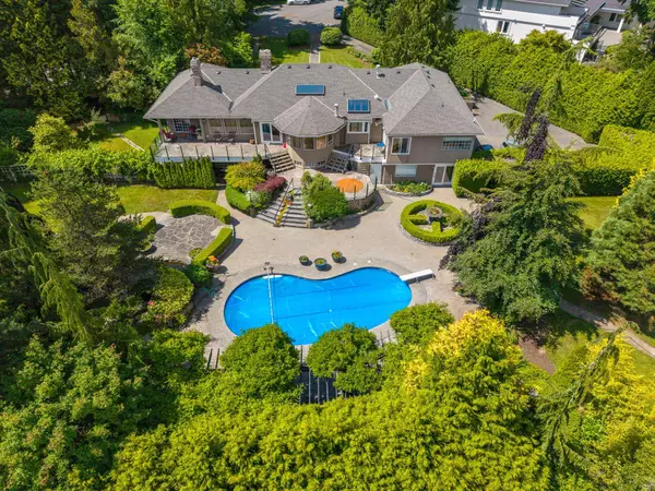 13469 27 AVE, Surrey, BC V4P 1Z1