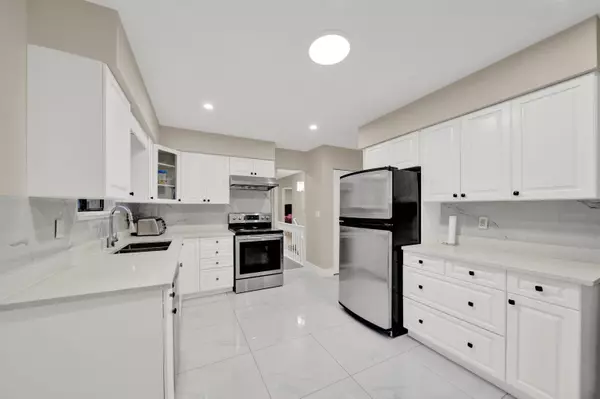 Delta, BC V4C 2J9,11715 83a AVE