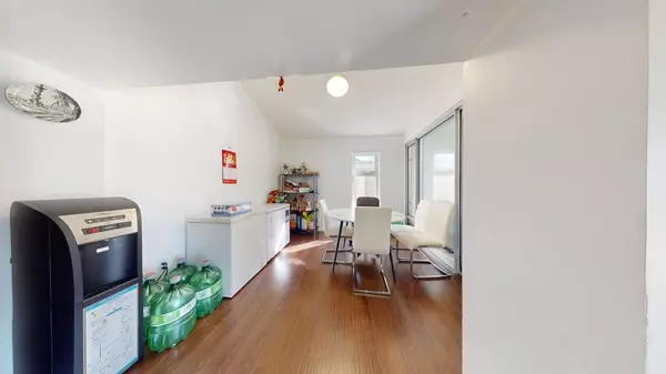Richmond, BC V7C 4N5,7920 Frobisher DR