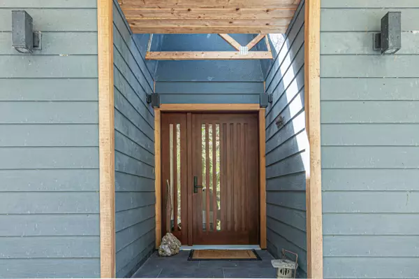 495 Deacon LN Galiano Island, BC V0N 1P0