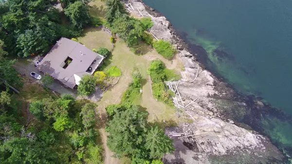 495 Deacon LN Galiano Island, BC V0N 1P0