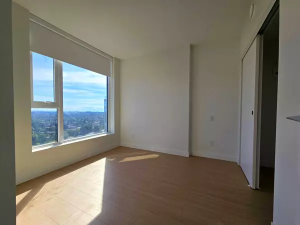 Surrey, BC V3T 0V8,13745 George Junction #2512