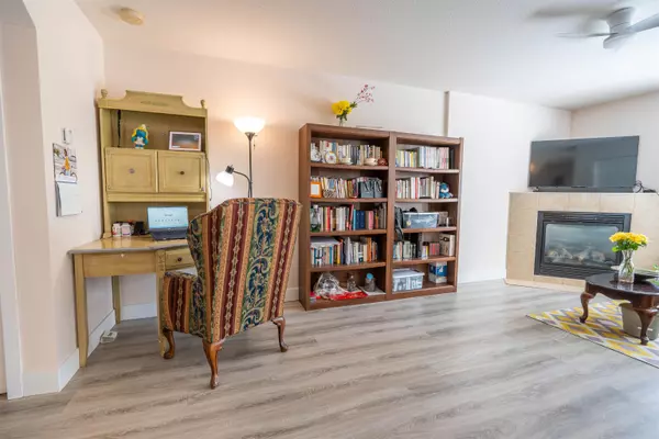 624 Shaw RD #3 Gibsons, BC V0N 1V8