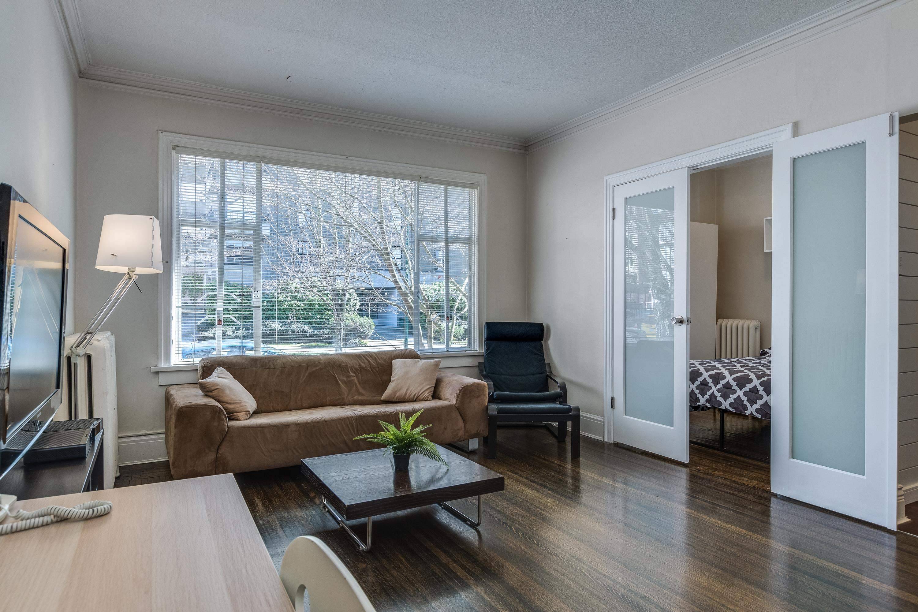 Vancouver, BC V6E 2B5,935 Jervis Street #7