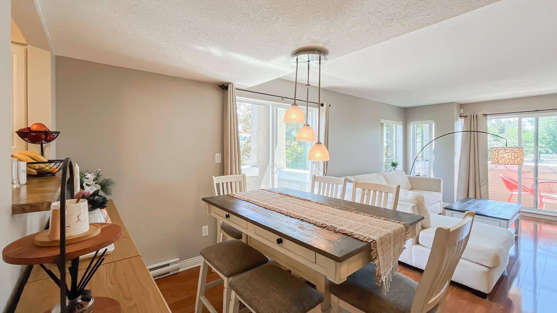 1383 Brunette AVE #12 Coquitlam, BC V3K 1G6