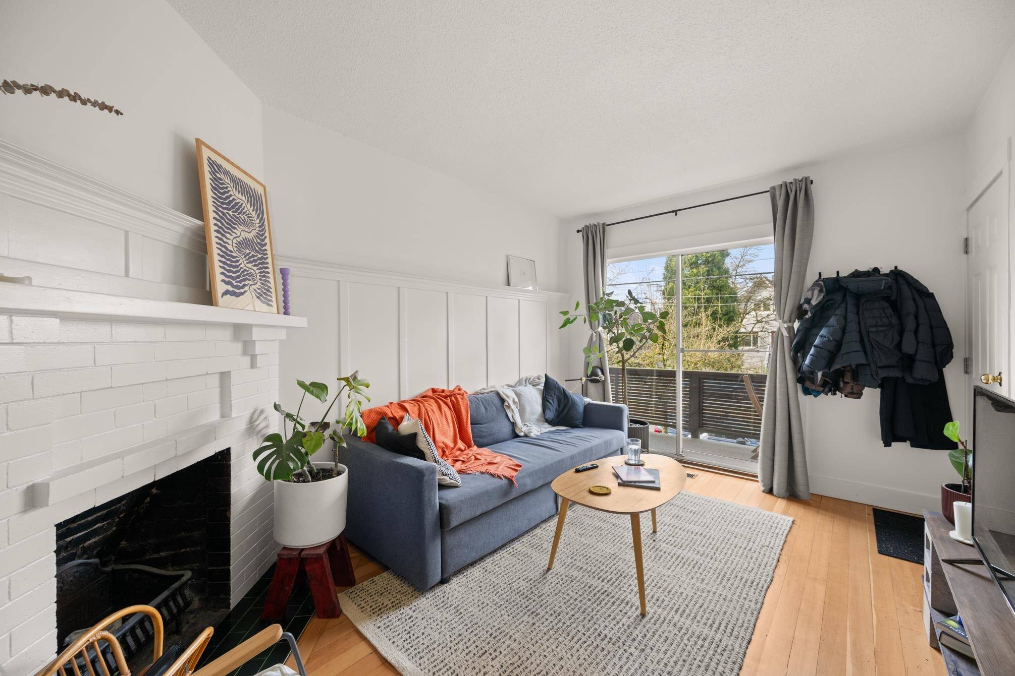 Vancouver, BC V5L 1X2,2128 E Pender ST