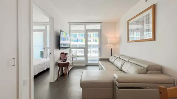 Richmond, BC V6Y 0L5,6320 No. 3 RD #605