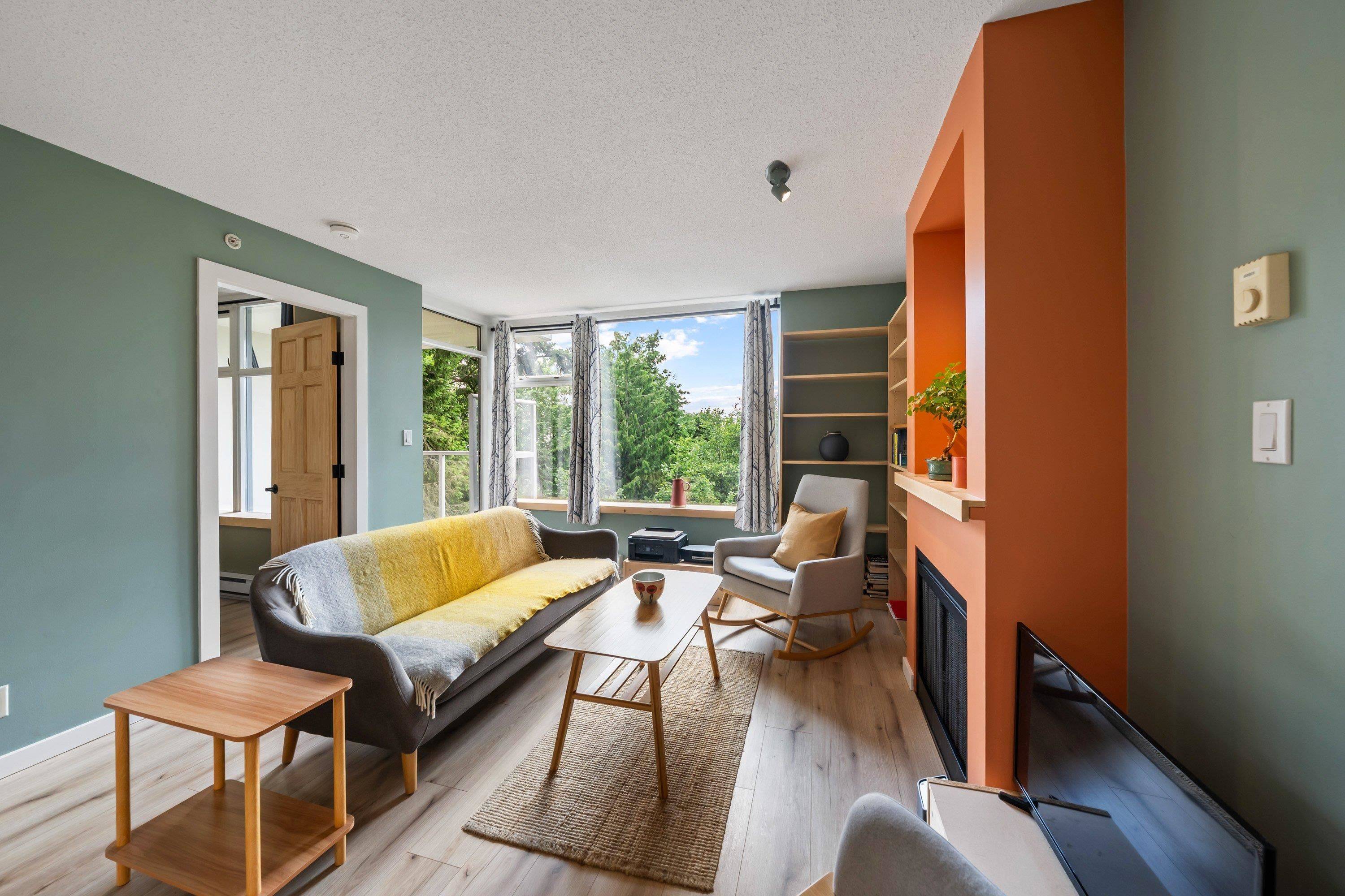 9298 University CRES #309 Burnaby, BC V5A 4X8