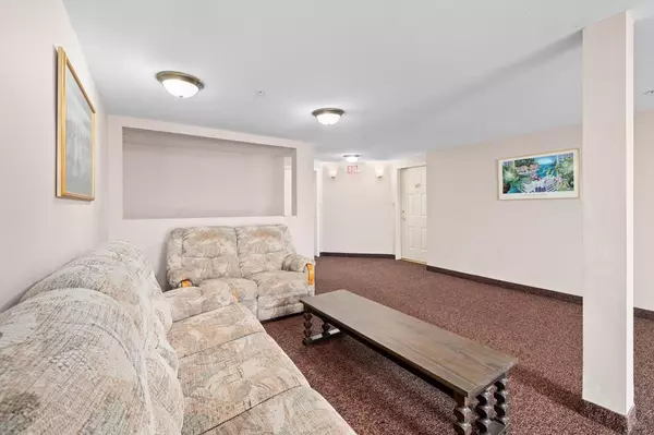 Langley, BC V4W 3M5,27358 32 AVE #307