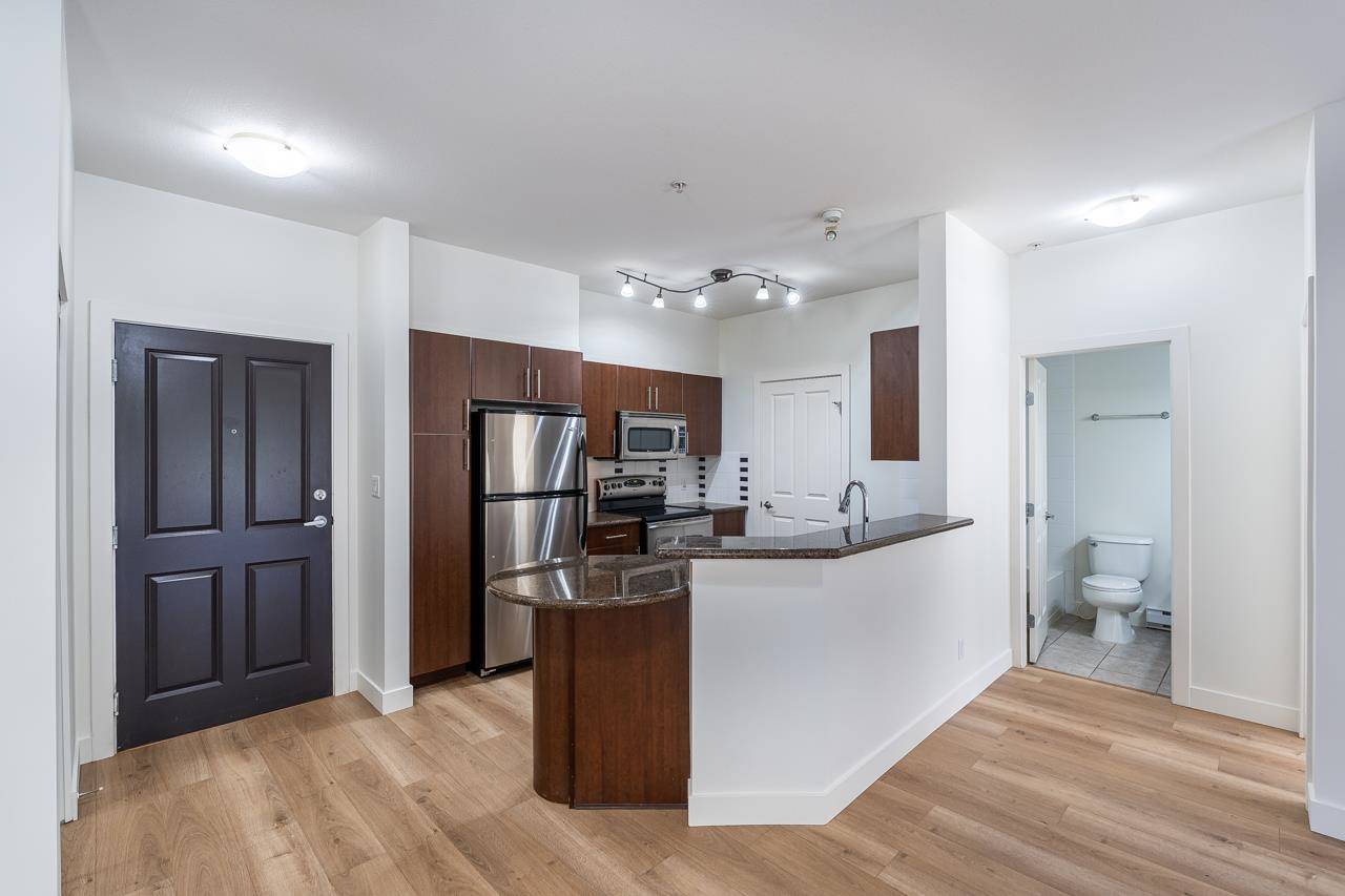 Port Coquitlam, BC V3C 1Z6,2330 Wilson AVE #206