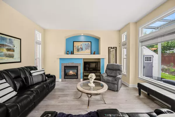 Surrey, BC V3S 7W6,6085 165a ST