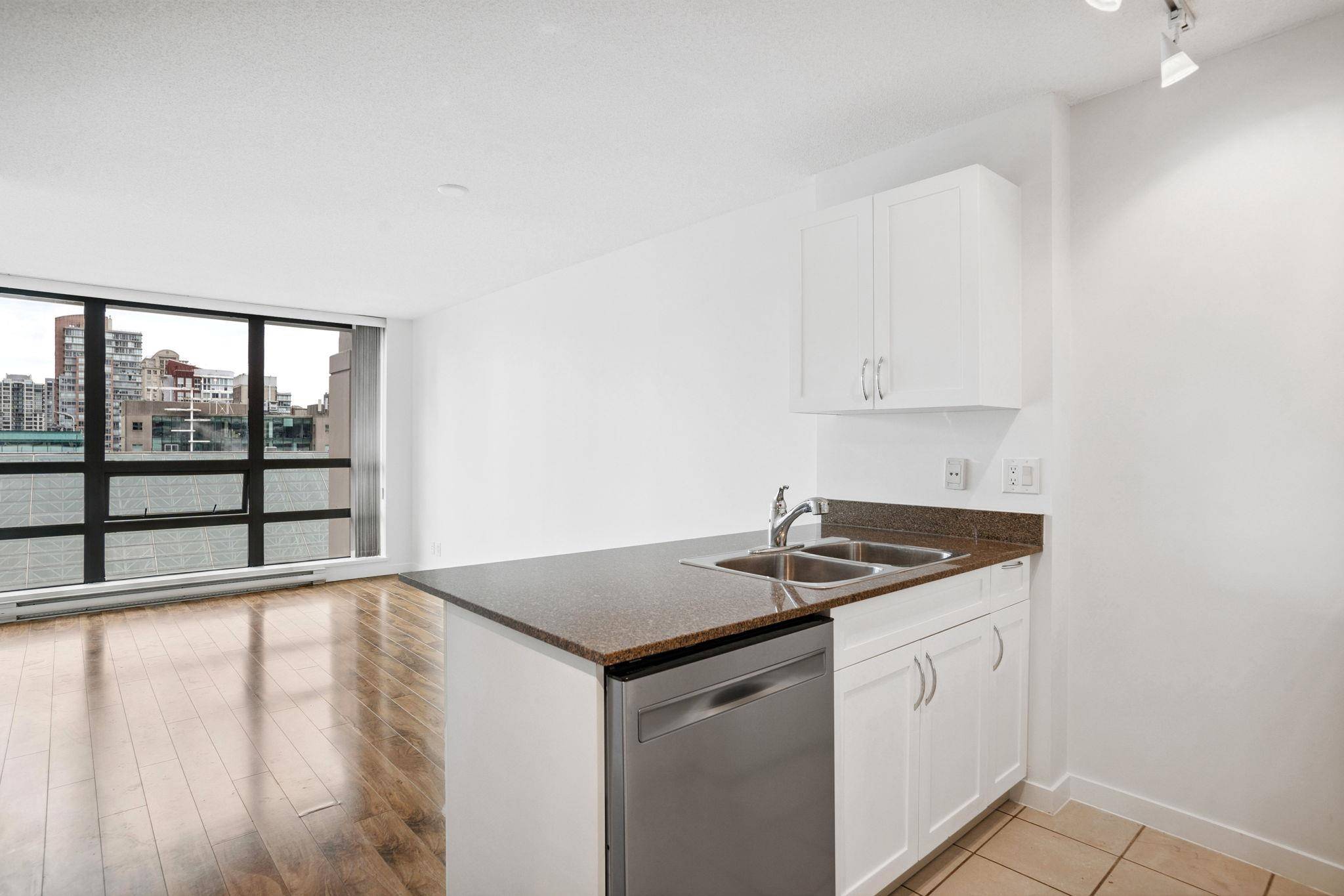 Vancouver, BC V6Z 3G4,933 Hornby ST #1233
