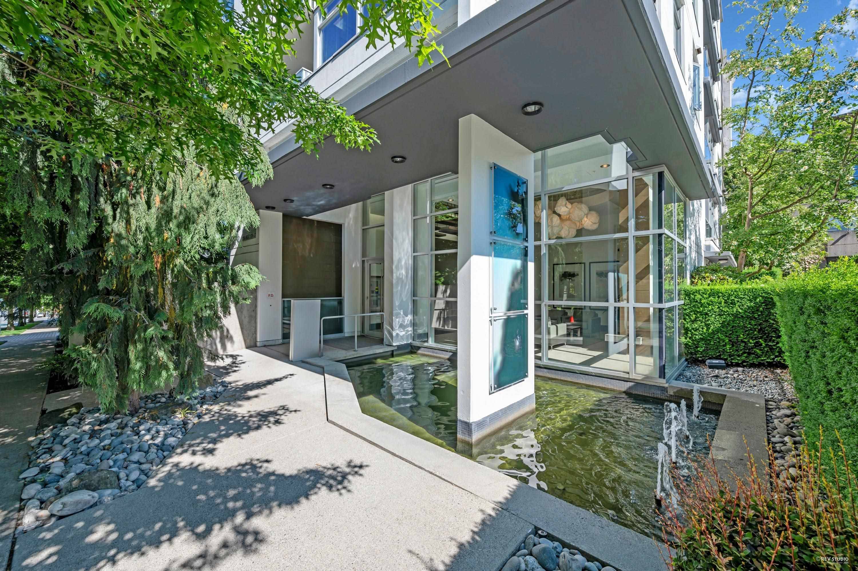 158 W 13 ST #1108, North Vancouver, BC V7M 0A7