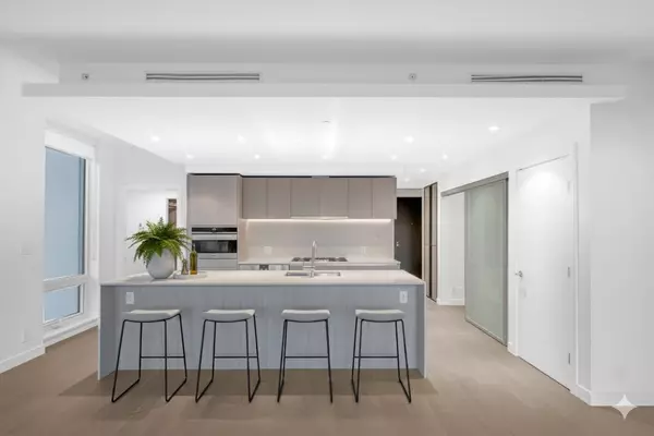 North Vancouver, BC V7J 0E6,1500 Fern ST #3101