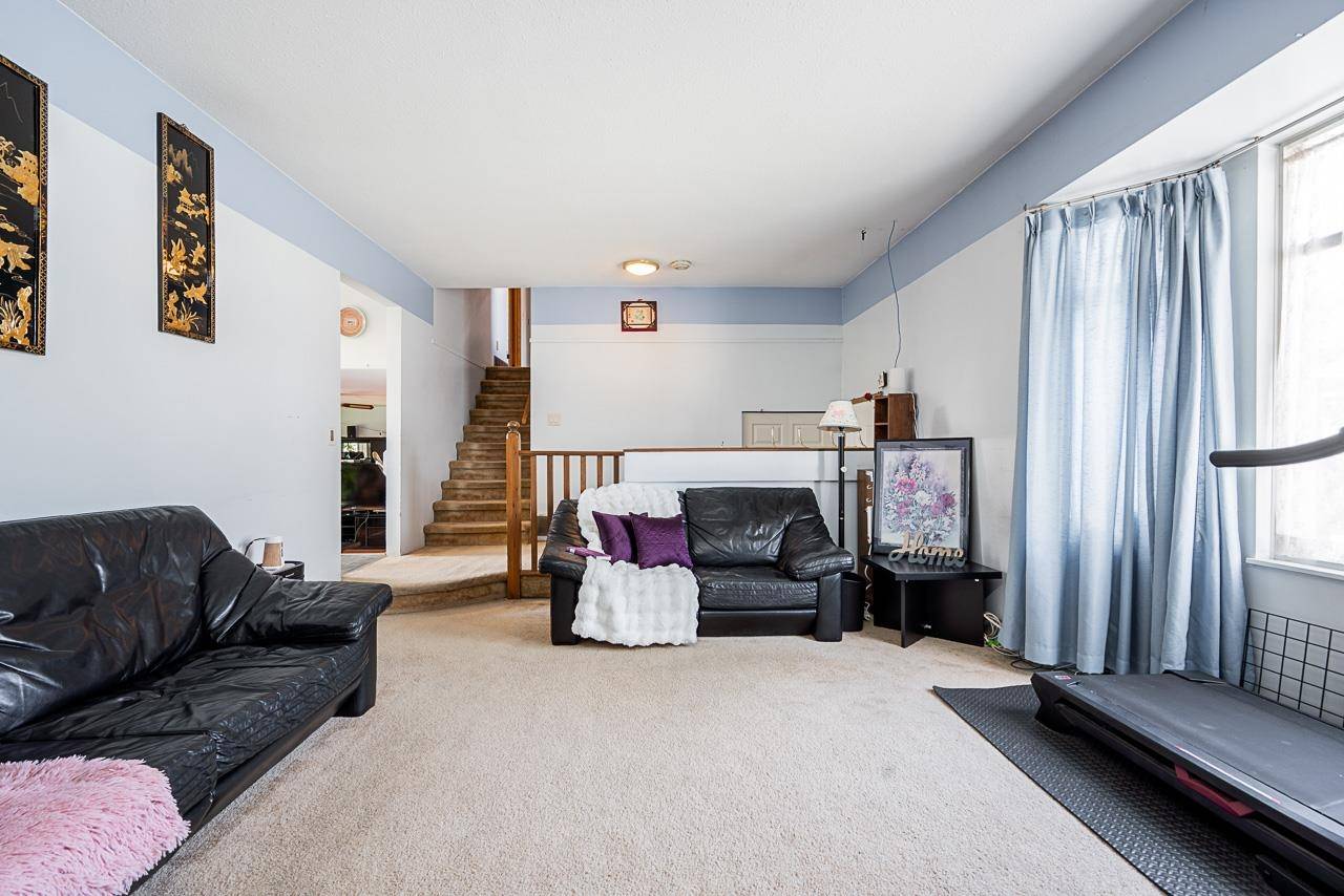 Surrey, BC V3V 7P2,13708 90a AVE