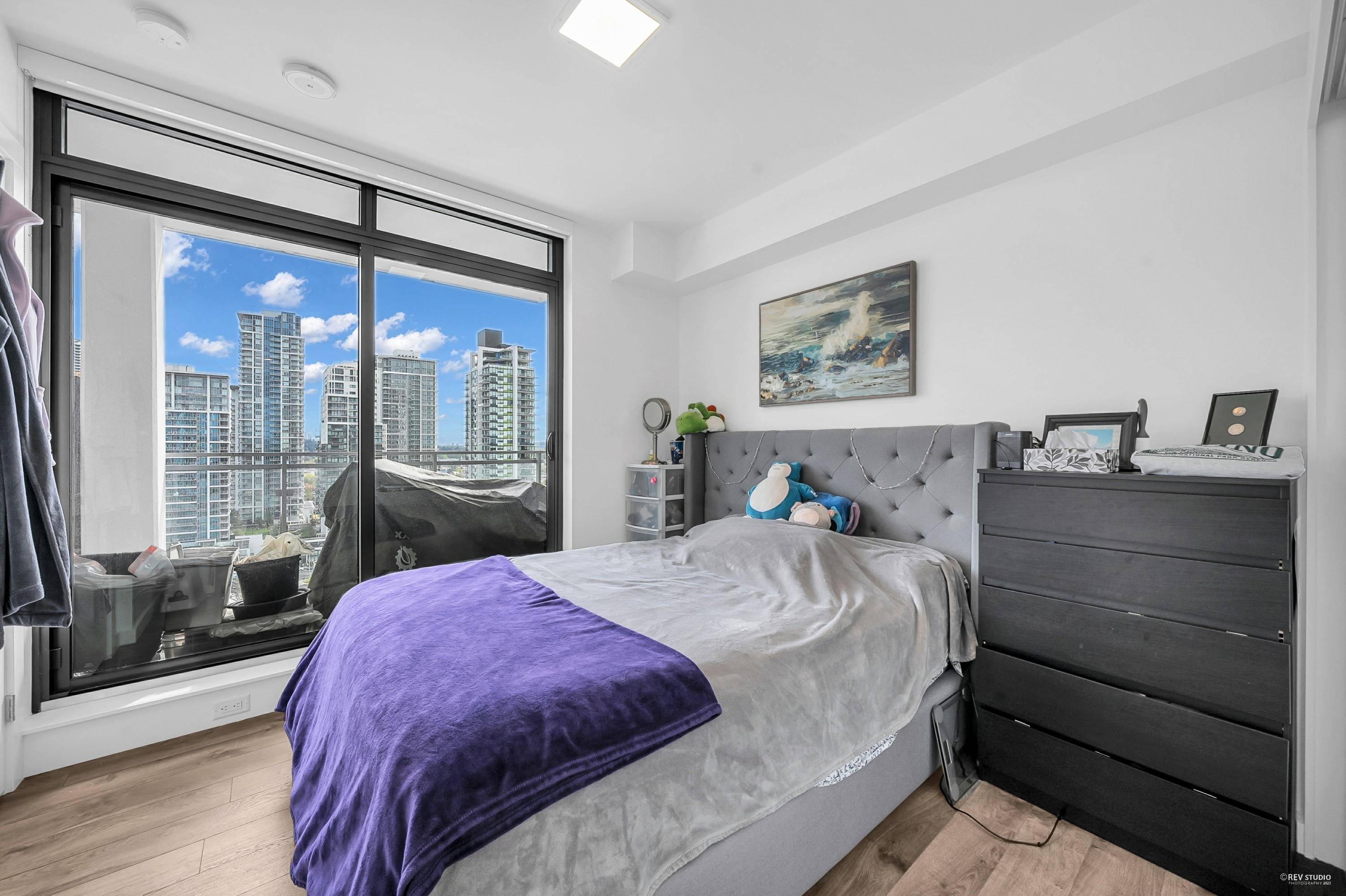 4488 Juneau ST #1503 Burnaby, BC V5C 0M4