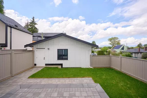 Vancouver, BC V5N 4V7,2140 E 20th AVE
