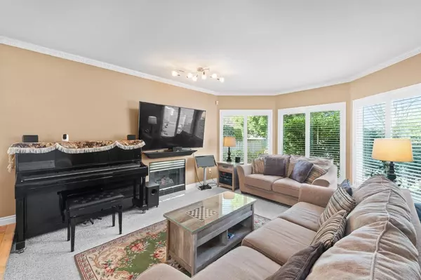 Surrey, BC V4A 8K7,1968 129 ST