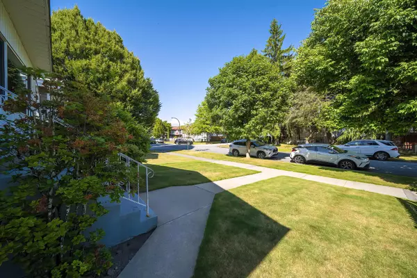 Vancouver, BC V5P 2Z5,6713 Lanark ST