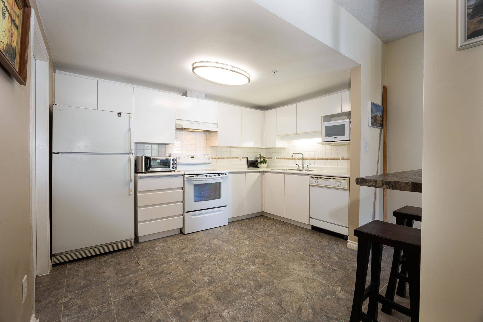 1122 O'flaherty Gate Port Coquitlam, BC V3C 6H2