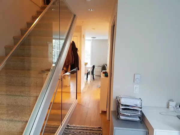 Vancouver, BC V5T 2V1,531 E 16th AVE #8