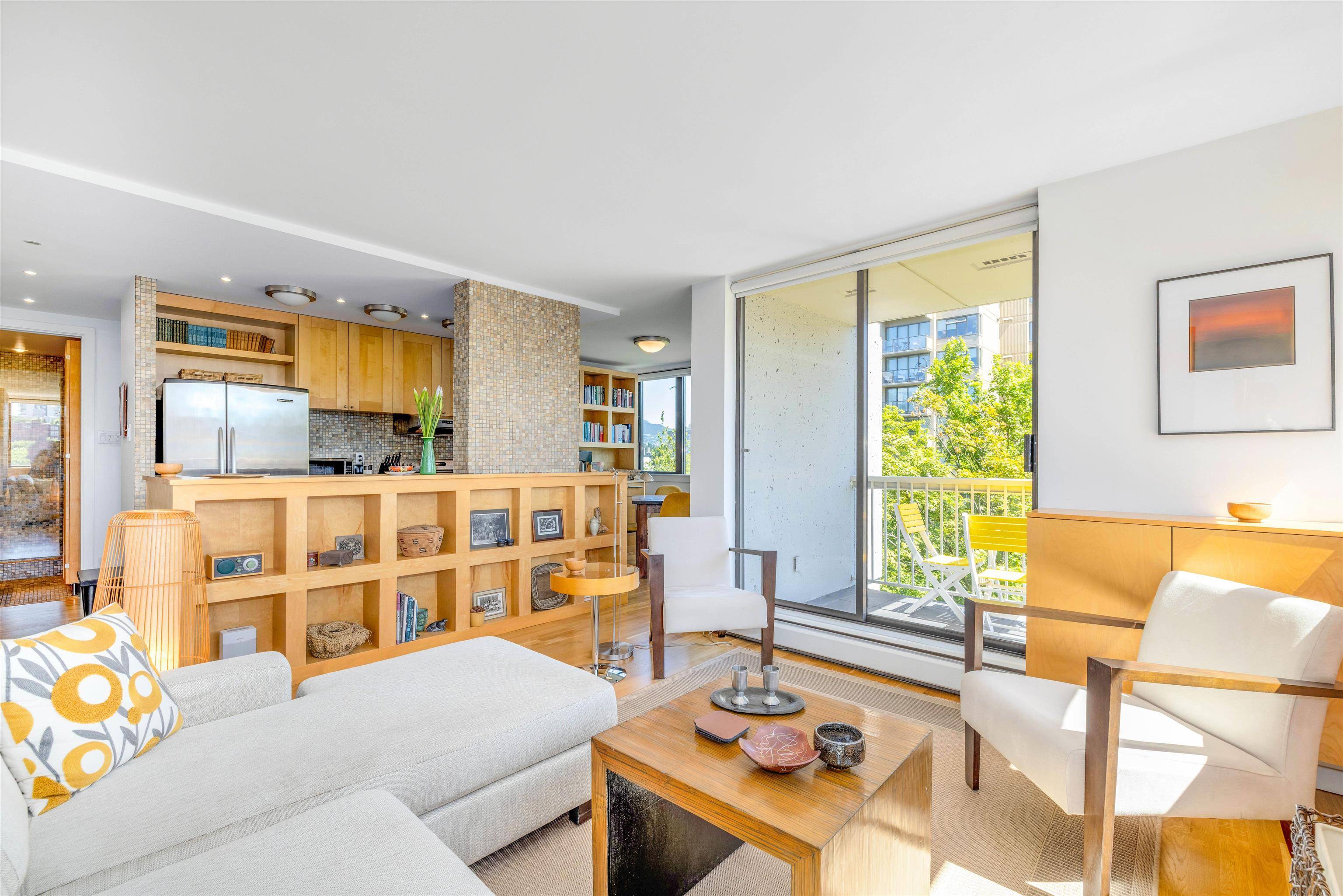Vancouver, BC V6G 2Z1,1740 Comox ST #804
