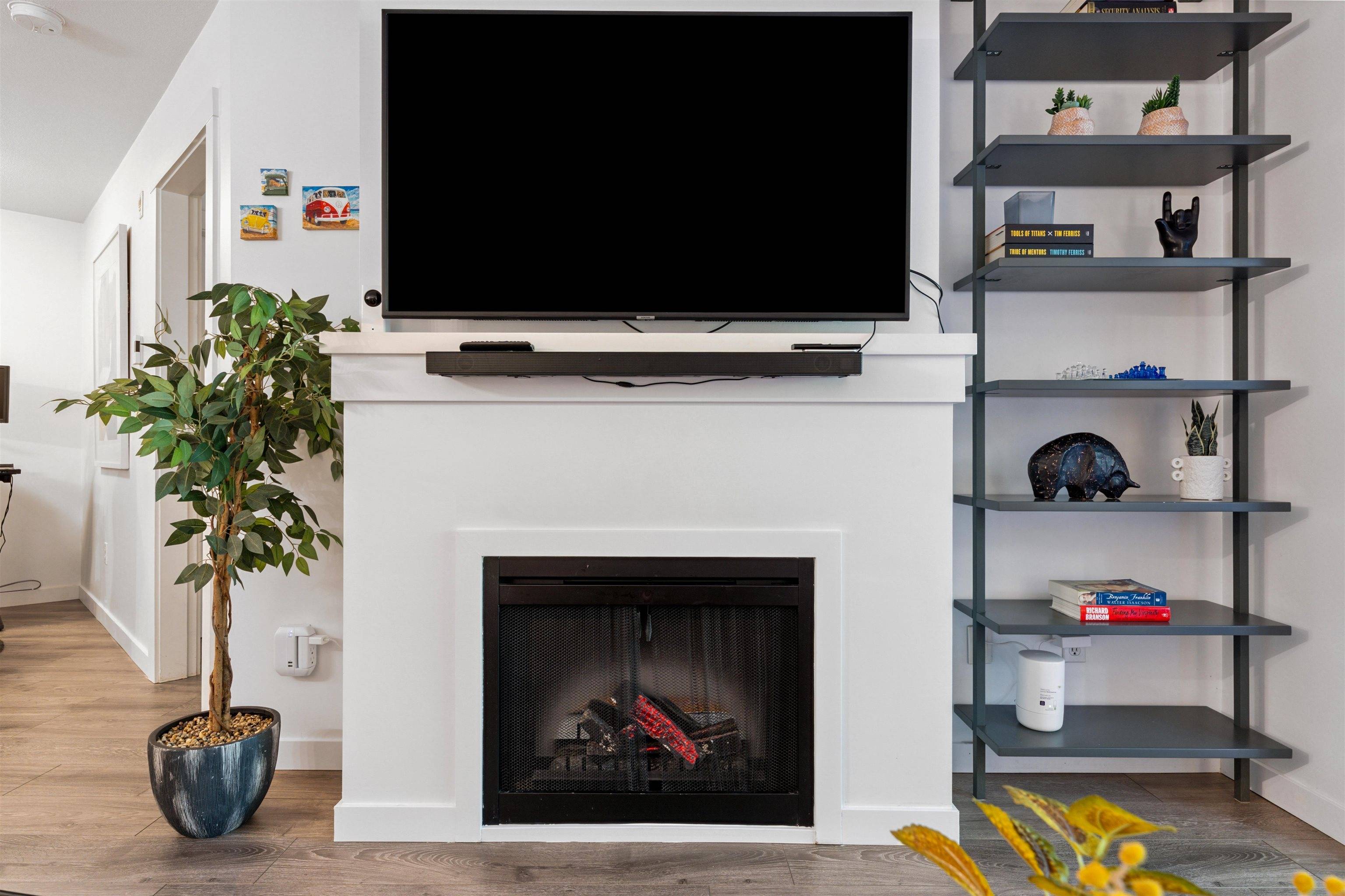 9283 Government ST #115 Burnaby, BC V3N 0A5