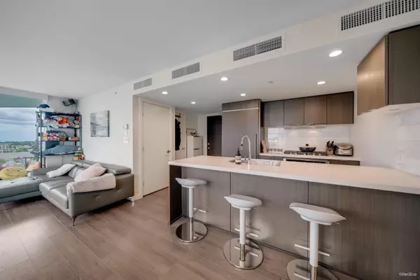 Vancouver, BC V6P 0G6,8189 Cambie ST #2401